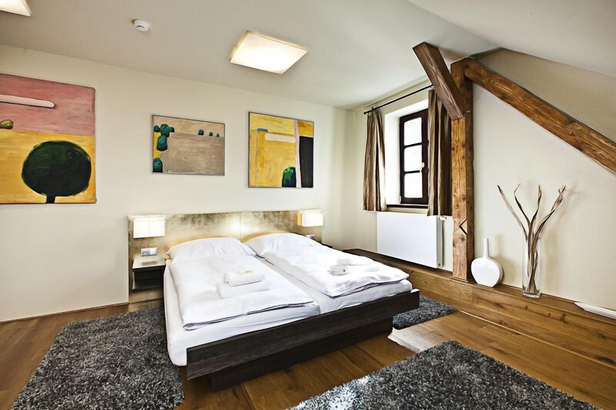 Hotel Latran Cesky Krumlov Exterior photo