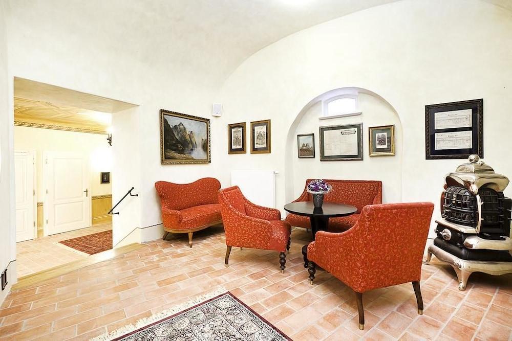 Hotel Latran Cesky Krumlov Exterior photo