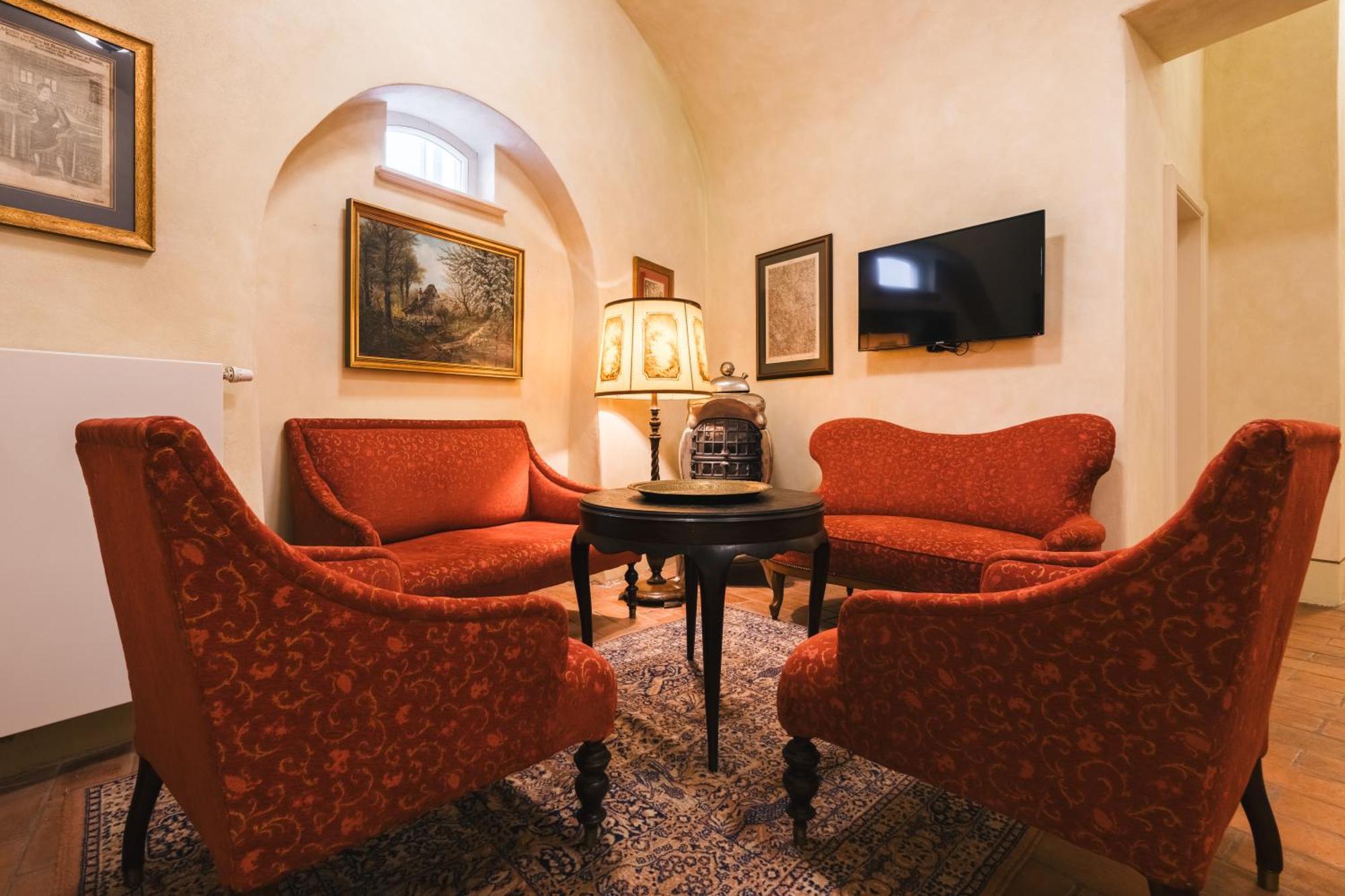 Hotel Latran Cesky Krumlov Exterior photo