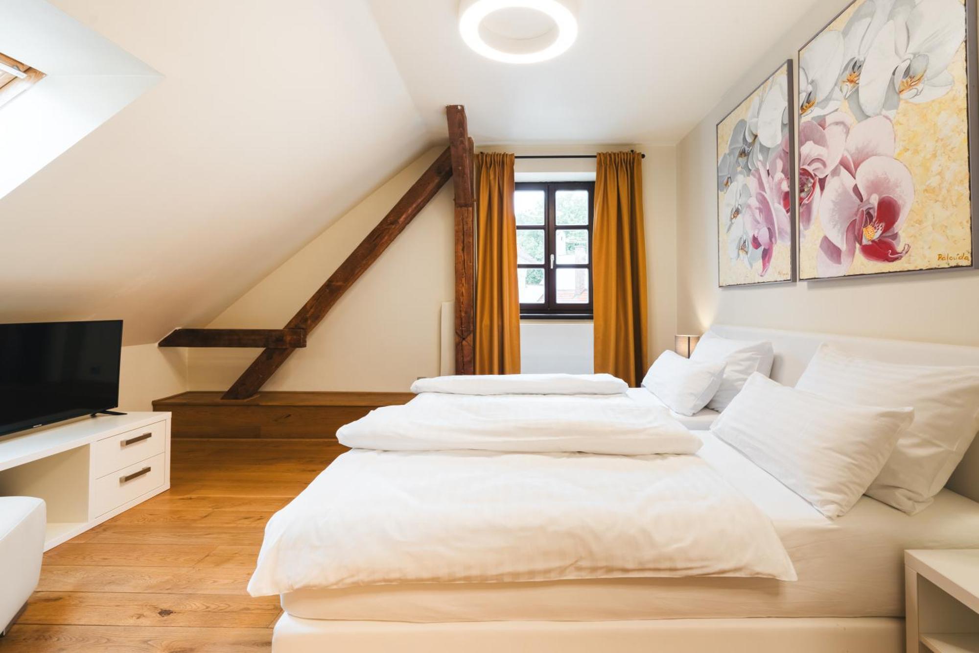 Hotel Latran Cesky Krumlov Exterior photo