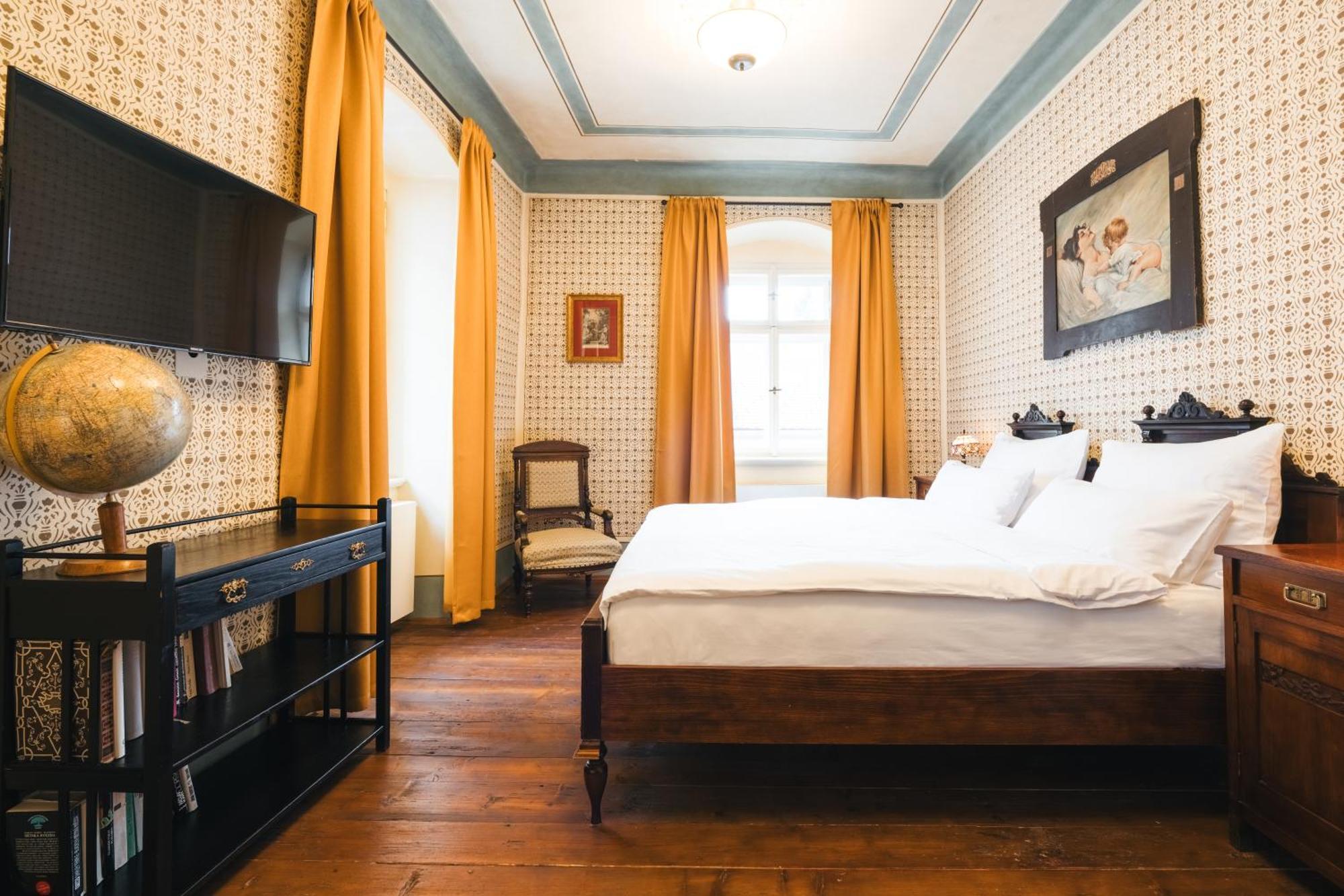 Hotel Latran Cesky Krumlov Exterior photo