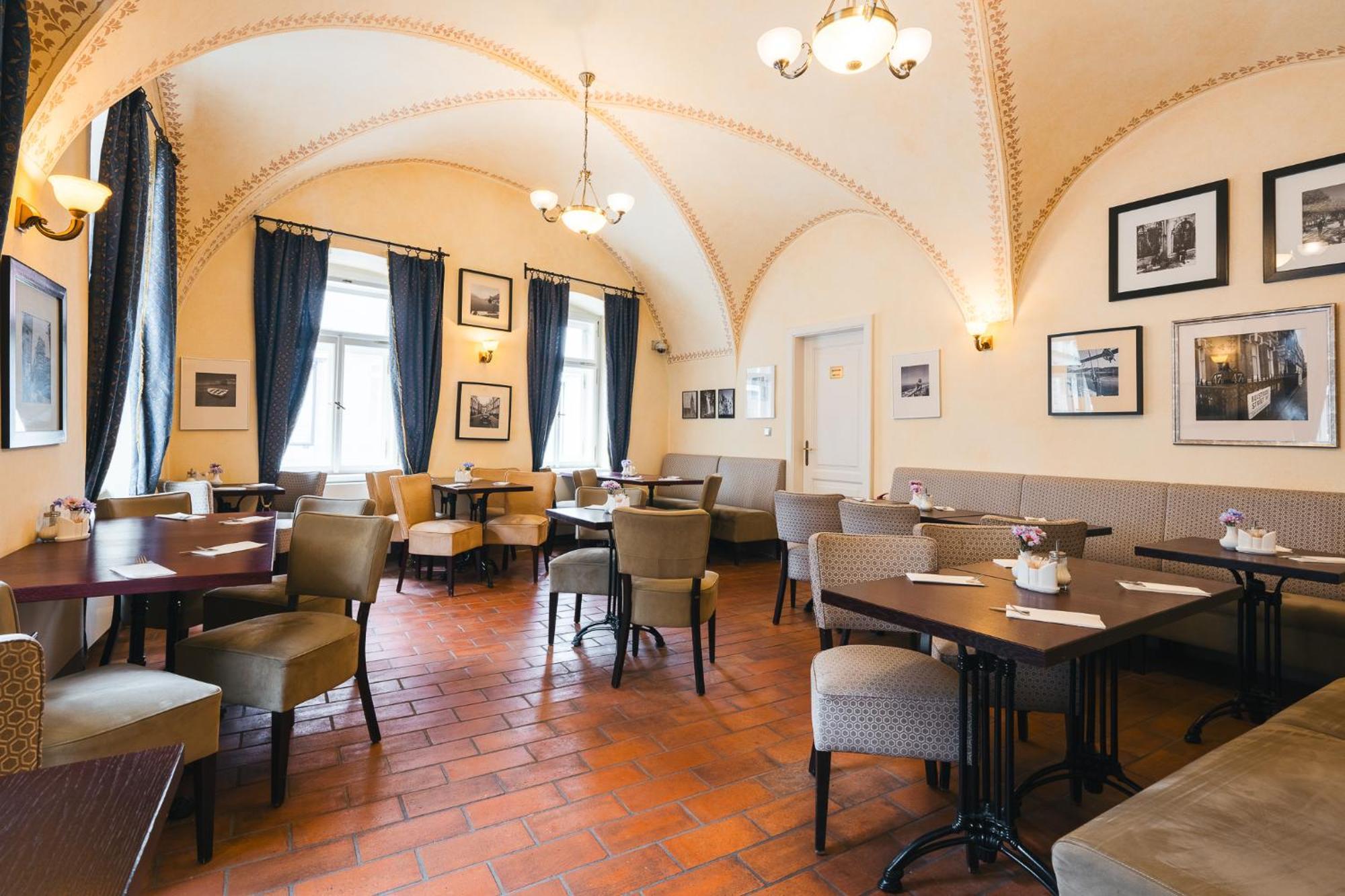 Hotel Latran Cesky Krumlov Exterior photo